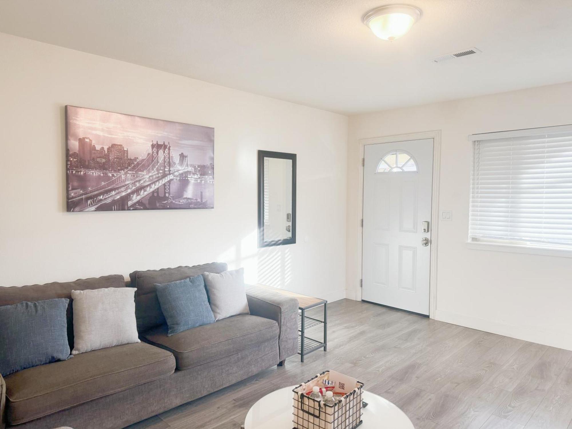 Apartment 2br With Brand New Super Quite Ac, Washer, Dryer, Free Ev Station, Free Parking In Cupertino