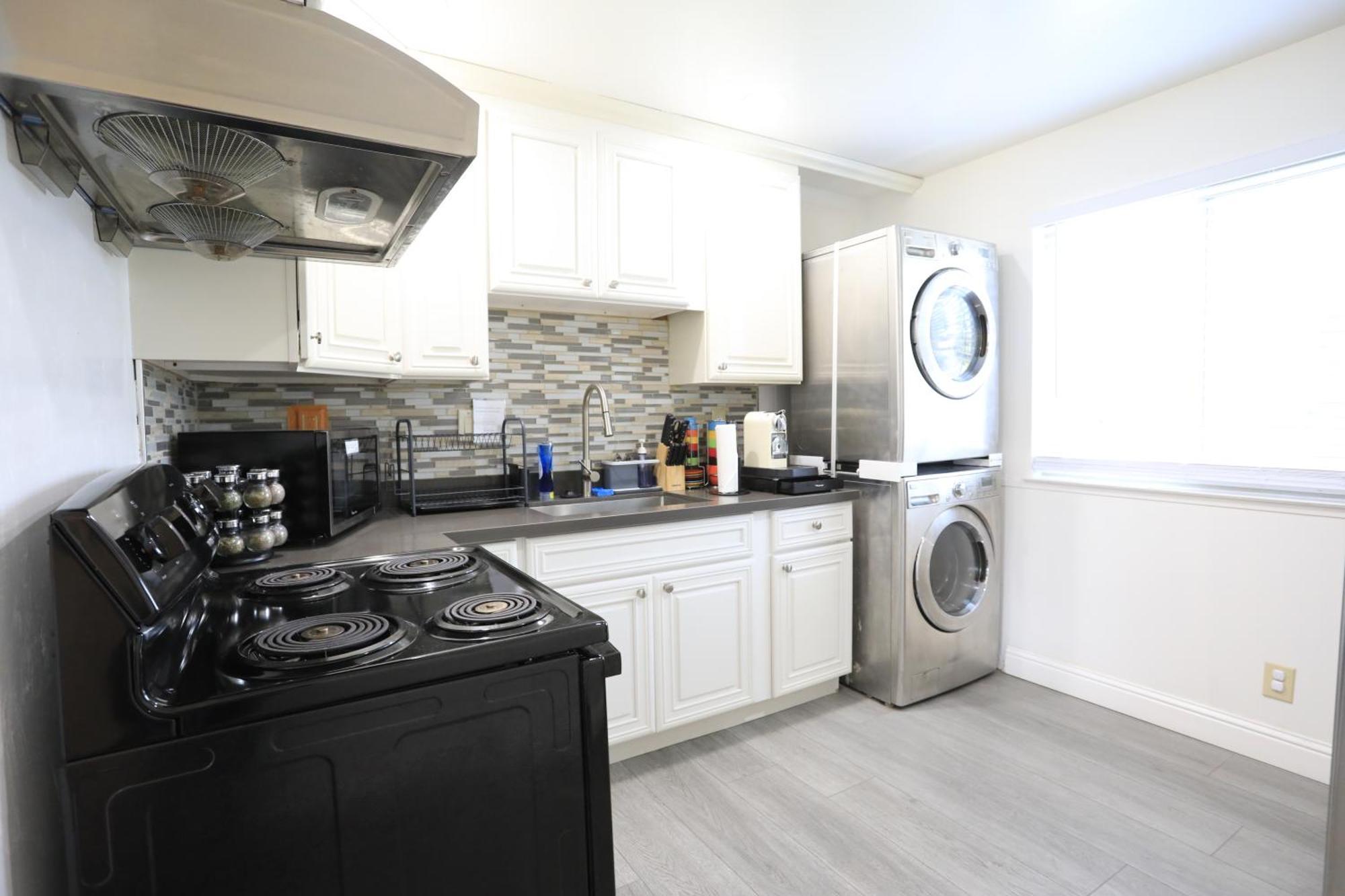 2br With Brand New Super Quite Ac, Washer, Dryer, Free Ev Station, Free Parking In Cupertino Apartment