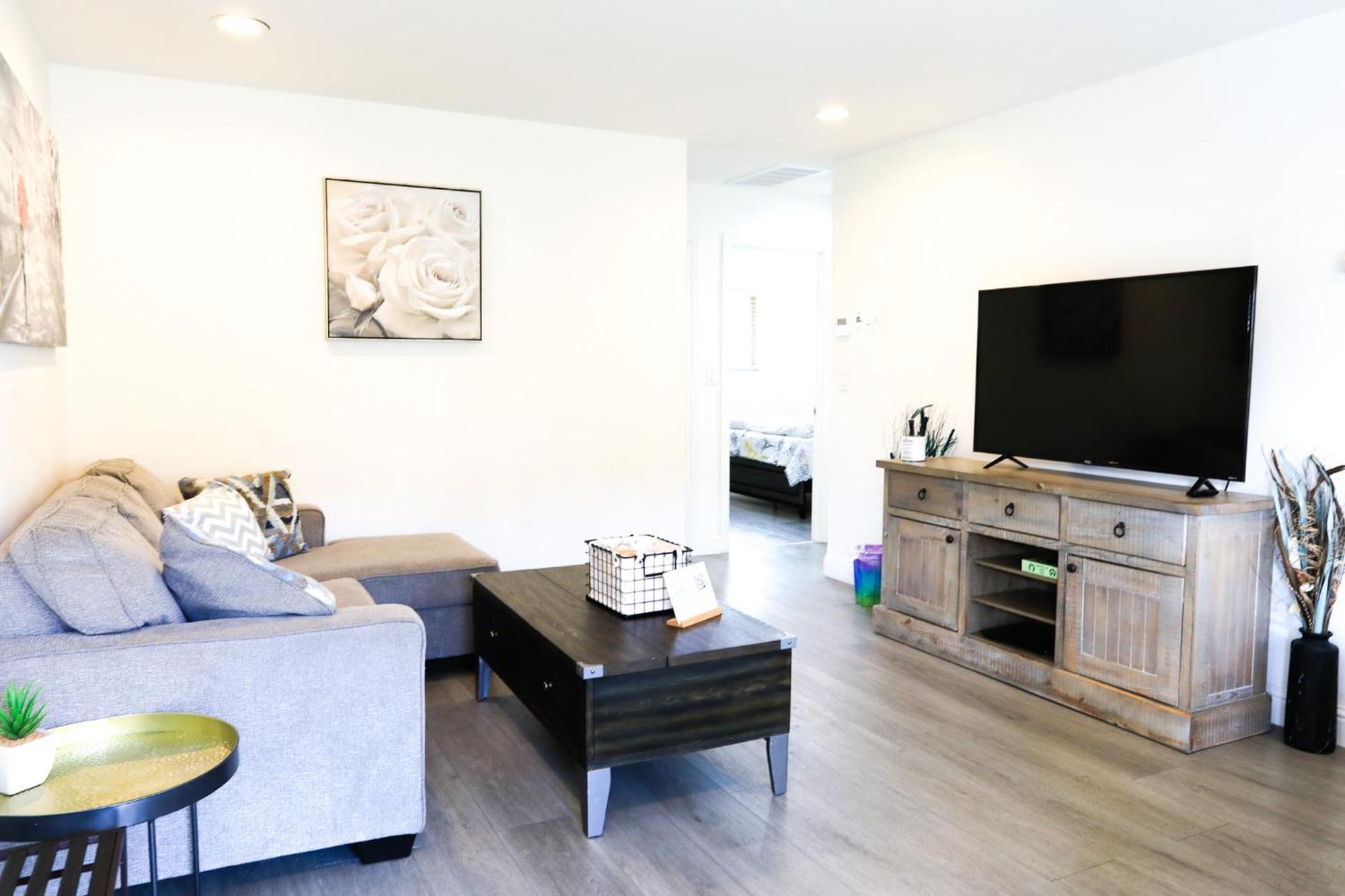 2br With Brand New Super Quite Ac, Washer, Dryer, Free Ev Station, Free Parking In Cupertino *
