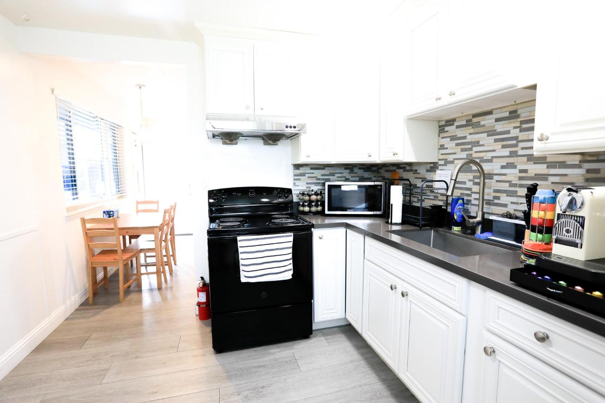 Apartment 2br With Brand New Super Quite Ac, Washer, Dryer, Free Ev Station, Free Parking In Cupertino