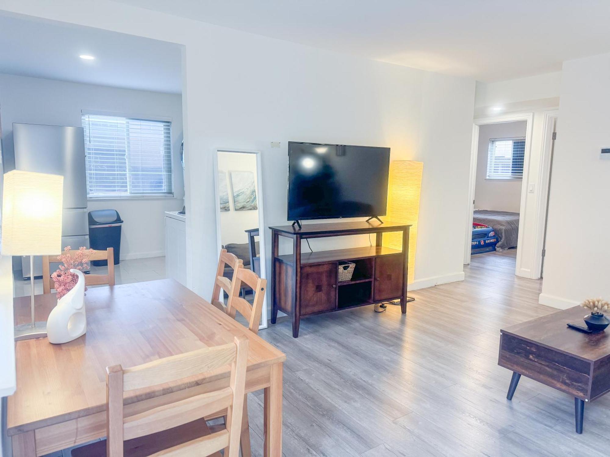 Apartment 2br With Brand New Super Quite Ac, Washer, Dryer, Free Ev Station, Free Parking In Cupertino